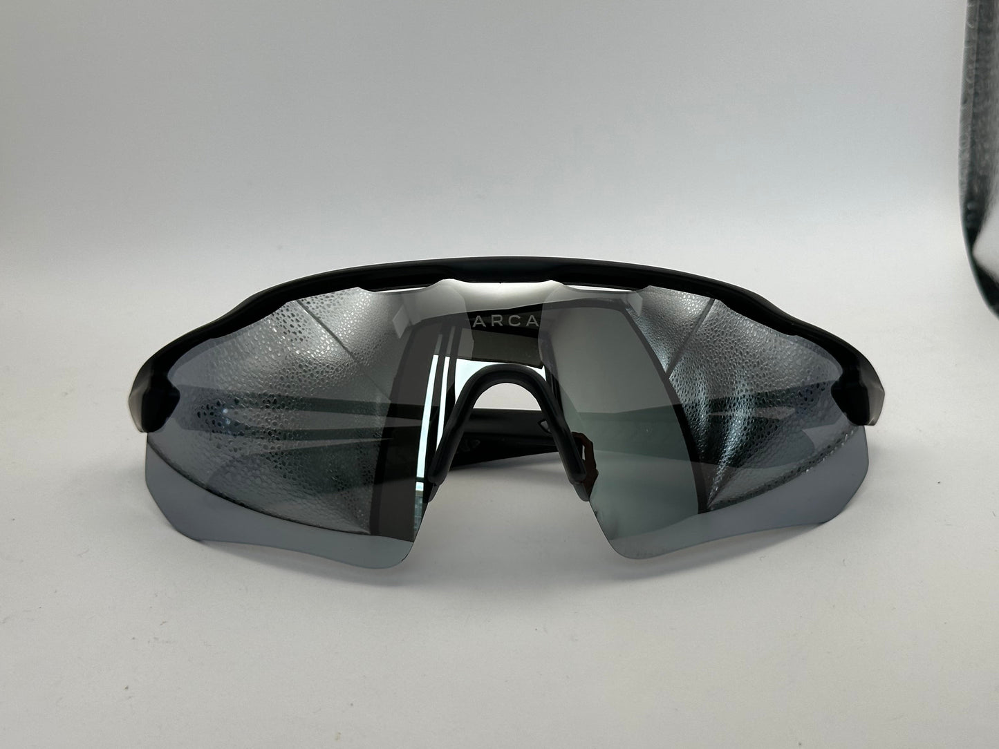 Deportiva FAST plateada