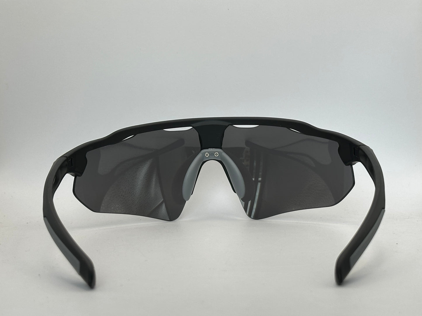 Deportiva FAST plateada