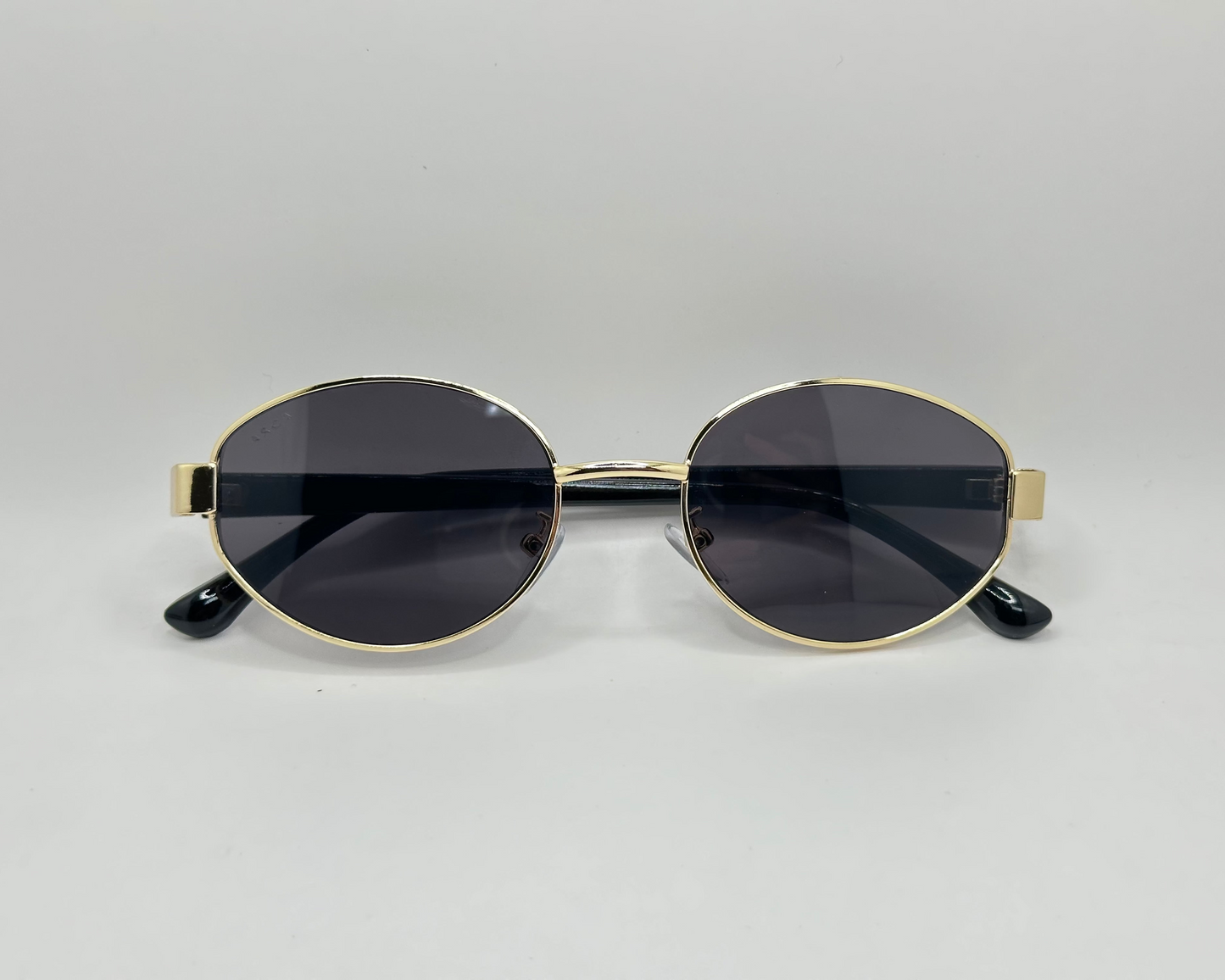 Velvet Black Gold